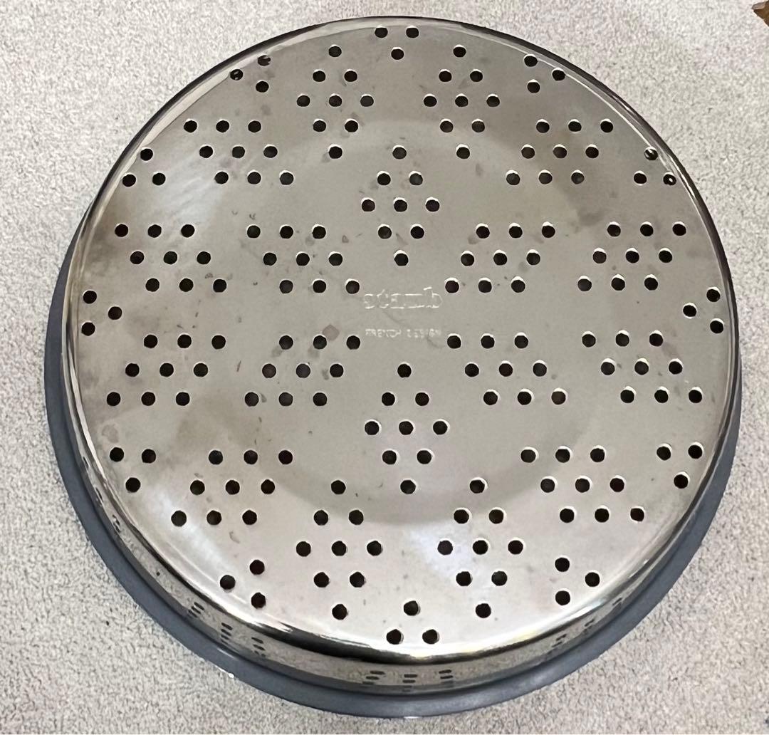 ①ツヴィリングJ.A.ヘンケルス IH対応 ② staub ストウブ 蒸し器