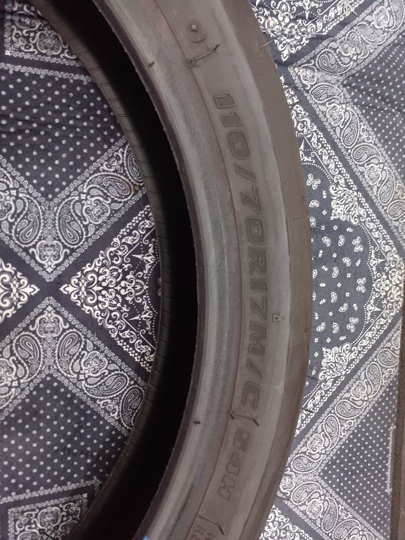 ブリジストンバトラックスRACING STREET RS10 110/70R17